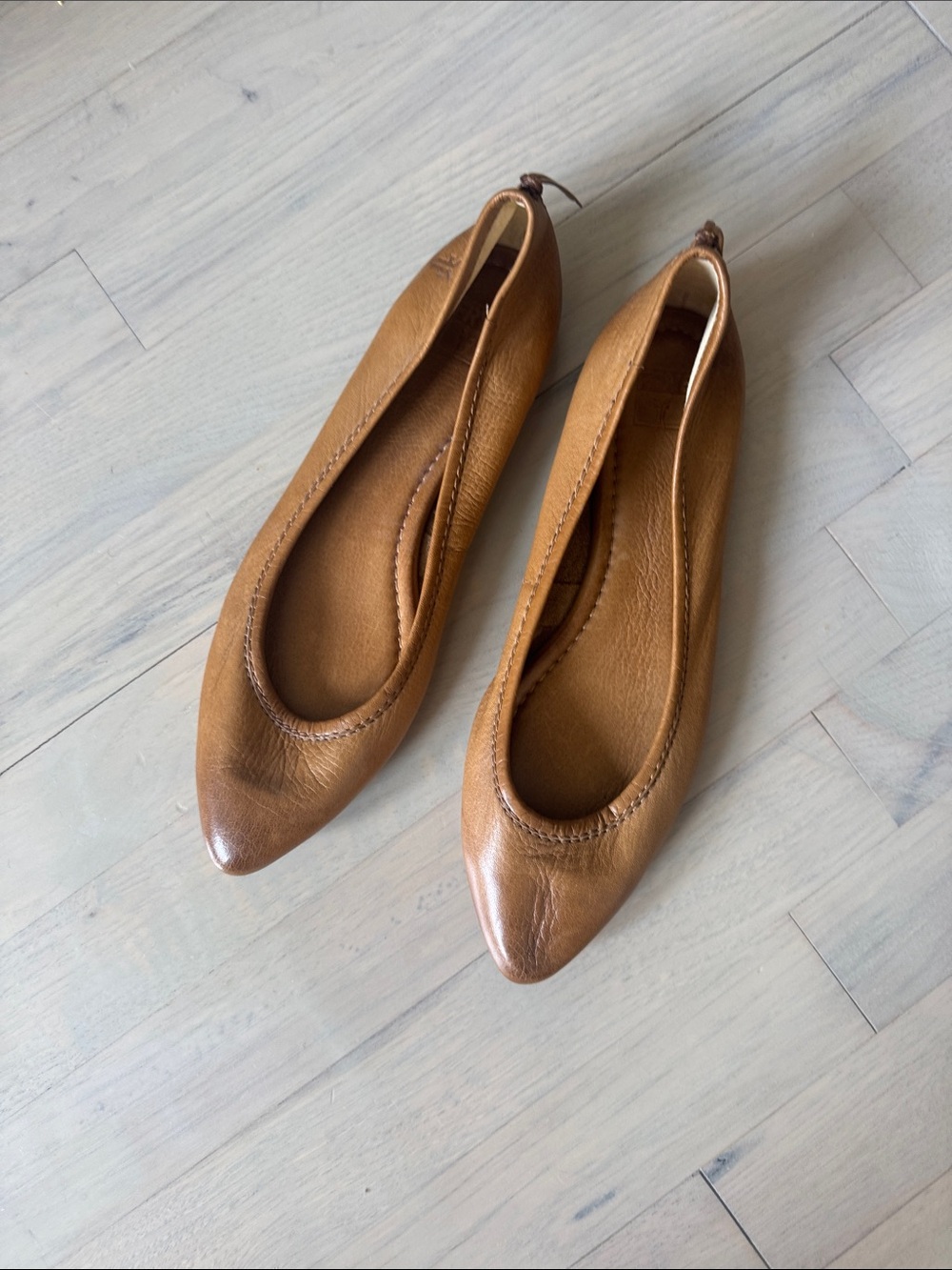 Frye Women's Cognac Brown Pointed-Toe Leather Ballet Flats